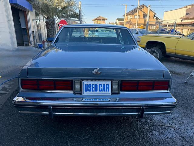 シボレーカプリス クラシック　８ナンバー放宣／２Ｐ６Ｂ／レインフォース／オーディオカスタム（7枚目）