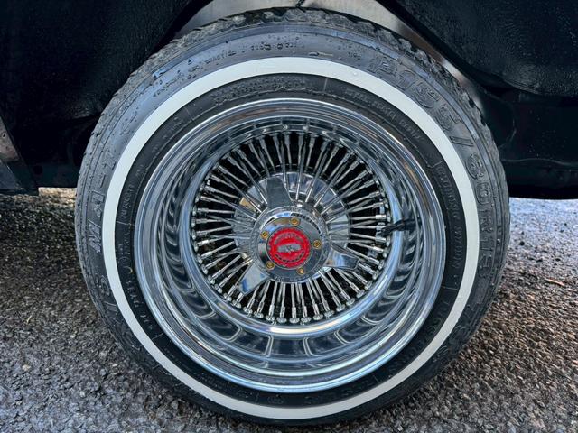 シボレーカプリス クラシック　８ナンバー放宣／２Ｐ６Ｂ／レインフォース／オーディオカスタム（12枚目）