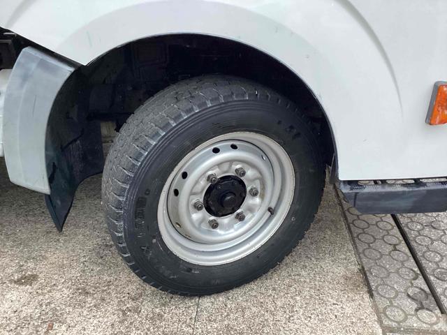 アトラストラック 　フルスーパーロー　４ＷＤ　ＭＴ　キーレスエントリー　エアコン　パワーウィンドウ　運転席エアバッグ（26枚目）
