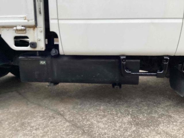 アトラストラック 　Ｗキャブスーパーロー　ＭＴ　ＥＴＣ　バックカメラ　電動格納ミラー　エアコン　パワーウィンドウ　運転席エアバッグ（32枚目）