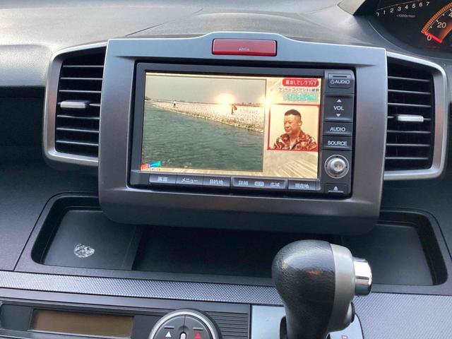 フリード Ｇ　ジャストセレクション　ＥＴＣ　バックカメラ　ナビ　ＴＶ　両側スライド・片側電動　ＨＩＤ　キーレスエントリー　電動格納ミラー　ウォークスルー　ＣＶＴ　衝突安全ボディ　ＡＢＳ　エアコン　パワーステアリング　パワーウィンドウ（6枚目）