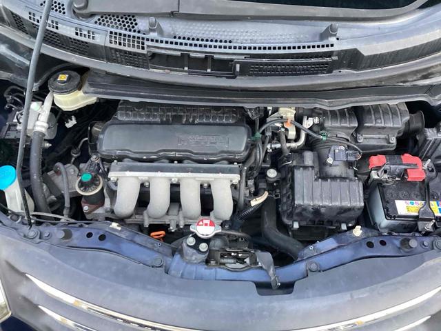 フリード Ｇ　ジャストセレクション　ＥＴＣ　バックカメラ　ナビ　ＴＶ　両側スライド・片側電動　ＨＩＤ　キーレスエントリー　電動格納ミラー　ウォークスルー　ＣＶＴ　衝突安全ボディ　ＡＢＳ　エアコン　パワーステアリング　パワーウィンドウ（23枚目）