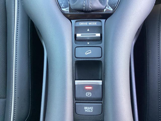 ＺＲ－Ｖ Ｘ　クリアランスソナー　地デジ　Ｂカメ　オートクルーズコントロール　ＥＳＣ　サイドカーテンエアバック　エアコン　ＬＥＤライト　運転席エアバッグ　スマートキー　ＵＳＢ　パワーステアリング　ターボ　ＥＴＣ（19枚目）