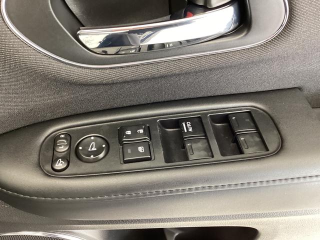 ヴェゼル X・ホンダセンシング Rカメラ Wエアバッグ アクティブクルーズコントロール オートエアコン LEDランプ 衝突軽減ブレ-キ パワステ カーテンエアバック USBポート スマートキーシステム TVナビ(23枚目)