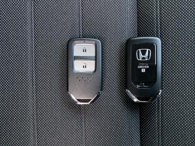 フィット e:HEVクロスター 衝突回避システム フルオートエアコン 前後センサー LEDランプ エアバッグ サイドエアバック オートクルーズコントロール VSA ETC バックカメラ USB パワステ ABS(35枚目)