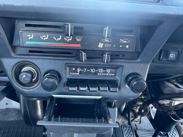 ミニキャブバン XL 4MT 禁煙車 両側スライドドア AMラジオ シガーソケット 車検R9/1(30枚目)