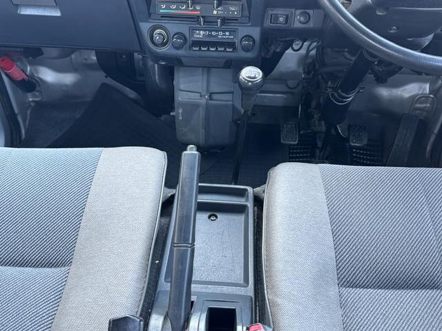 ミニキャブバン XL 4MT 禁煙車 両側スライドドア AMラジオ シガーソケット 車検R9/1(31枚目)