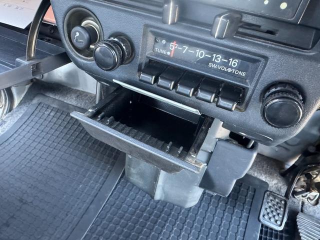 ミニキャブバン XL 4MT 禁煙車 両側スライドドア AMラジオ シガーソケット 車検R9/1(32枚目)