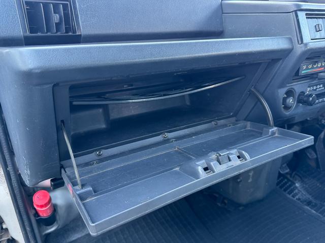 ミニキャブバン XL 4MT 禁煙車 両側スライドドア AMラジオ シガーソケット 車検R9/1(52枚目)