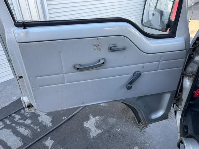 ミニキャブバン XL 4MT 禁煙車 両側スライドドア AMラジオ シガーソケット 車検R9/1(53枚目)