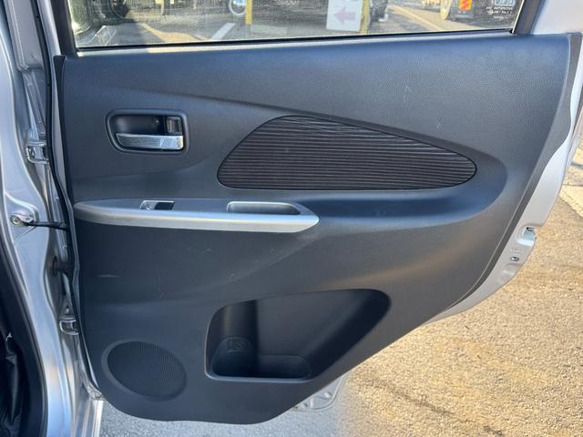 ｅＫカスタム Ｇ　プッシュスタート　スマートキー　オートエアコン　カーナビ　純正アルミホイール　禁煙車　車検Ｒ８／１２（47枚目）