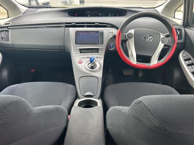 プリウス S ETC バックカメラ ナビ アルミホイール オートライト HID スマートキー アイドリングストップ 電動格納ミラー CVT 盗難防止システム 衝突安全ボディ ABS ESC CD(2枚目)