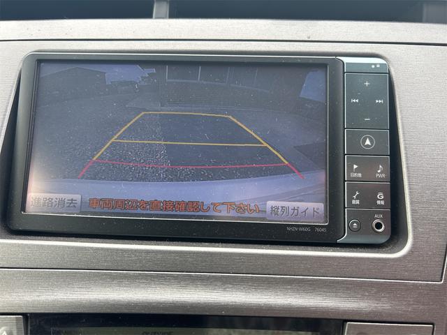 プリウス S ETC バックカメラ ナビ アルミホイール オートライト HID スマートキー アイドリングストップ 電動格納ミラー CVT 盗難防止システム 衝突安全ボディ ABS ESC CD(4枚目)