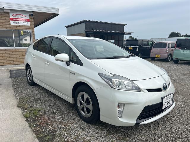 プリウス S ETC バックカメラ ナビ アルミホイール オートライト HID スマートキー アイドリングストップ 電動格納ミラー CVT 盗難防止システム 衝突安全ボディ ABS ESC CD(13枚目)