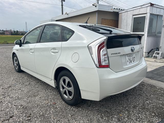 プリウス S ETC バックカメラ ナビ アルミホイール オートライト HID スマートキー アイドリングストップ 電動格納ミラー CVT 盗難防止システム 衝突安全ボディ ABS ESC CD(18枚目)