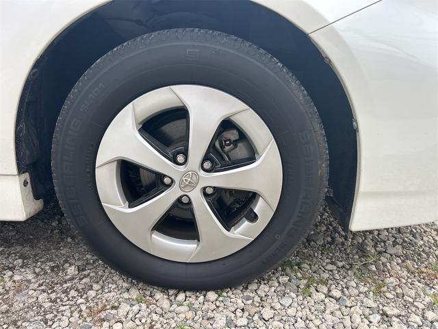 プリウス S ETC バックカメラ ナビ アルミホイール オートライト HID スマートキー アイドリングストップ 電動格納ミラー CVT 盗難防止システム 衝突安全ボディ ABS ESC CD(20枚目)