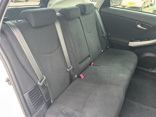 プリウス S ETC バックカメラ ナビ アルミホイール オートライト HID スマートキー アイドリングストップ 電動格納ミラー CVT 盗難防止システム 衝突安全ボディ ABS ESC CD(26枚目)