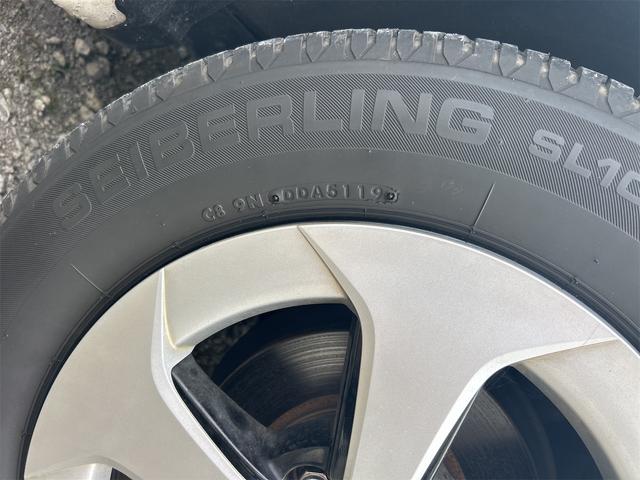 プリウス S ETC バックカメラ ナビ アルミホイール オートライト HID スマートキー アイドリングストップ 電動格納ミラー CVT 盗難防止システム 衝突安全ボディ ABS ESC CD(29枚目)