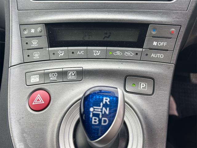 プリウス S ETC バックカメラ ナビ アルミホイール オートライト HID スマートキー アイドリングストップ 電動格納ミラー CVT 盗難防止システム 衝突安全ボディ ABS ESC CD(36枚目)