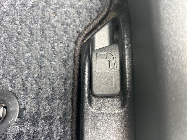 プリウス S ETC バックカメラ ナビ アルミホイール オートライト HID スマートキー アイドリングストップ 電動格納ミラー CVT 盗難防止システム 衝突安全ボディ ABS ESC CD(46枚目)