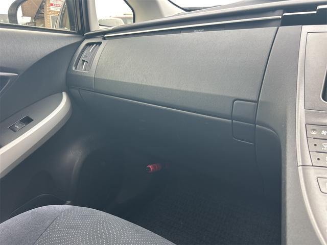 プリウス S ETC バックカメラ ナビ アルミホイール オートライト HID スマートキー アイドリングストップ 電動格納ミラー CVT 盗難防止システム 衝突安全ボディ ABS ESC CD(49枚目)