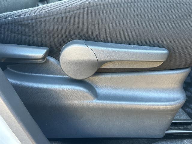 ＭＲワゴン 　ＥＴＣ　バックカメラ　ナビ　オートライト　スマートキー　電動格納ミラー　ベンチシート　ＣＶＴ　アルミホイール　エアコン　パワーウィンドウ（32枚目）