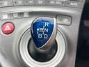 プリウス S ETC バックカメラ ナビ アルミホイール オートライト HID スマートキー アイドリングストップ 電動格納ミラー CVT 盗難防止システム 衝突安全ボディ ABS ESC CD(8枚目)