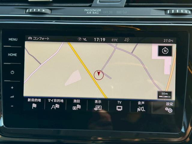 ゴルフトゥーラン ＴＤＩ　プレミアム　特別仕様車　グレーレザー　アダプティブシャシーコントロール（ＤＣＣ）　ＬＥＤヘッドライト　パワーテールゲート　パワーシート　シートヒーター　純正メモリーナビ　地デジ　バックカメラ　１７インチＡＷ　禁煙（12枚目）