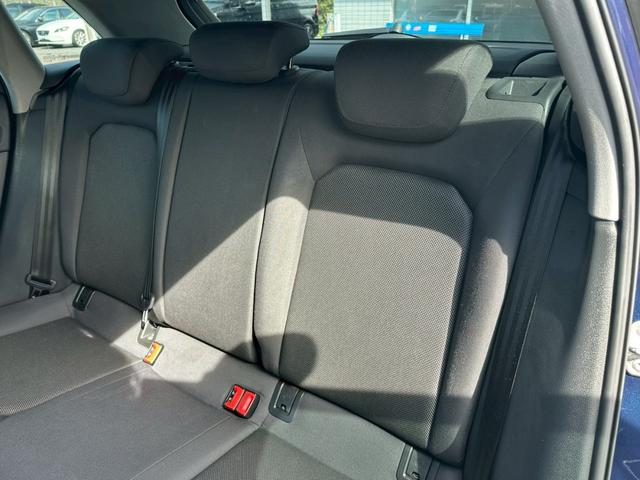 A3 スポーツバック40TFSIクワトロ 後期モデル アクティブクルーズコントロール バーチャルコックピット コンビニエンスPKG LEDライトPKG オートエアコン ナビ 地デジ バックカメラ 4WD 16インチAW 禁煙(24枚目)