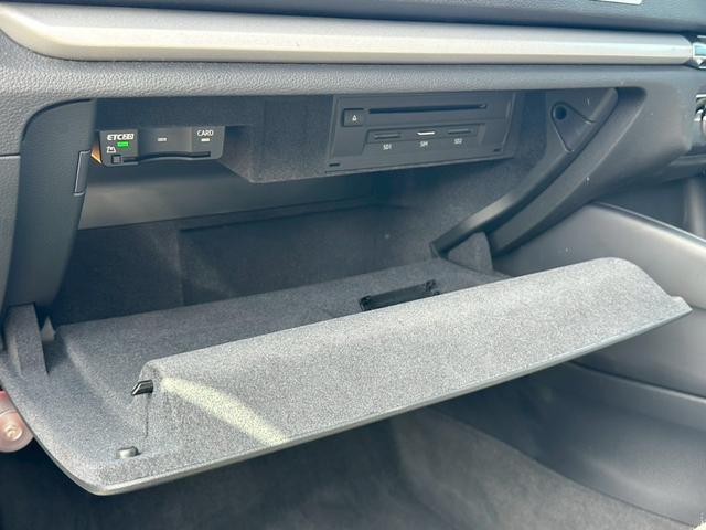 A3 スポーツバック40TFSIクワトロ 後期モデル アクティブクルーズコントロール バーチャルコックピット コンビニエンスPKG LEDライトPKG オートエアコン ナビ 地デジ バックカメラ 4WD 16インチAW 禁煙(36枚目)