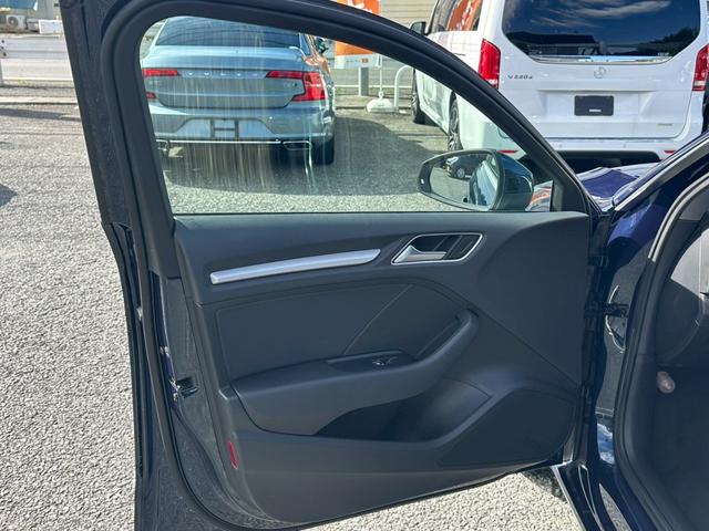 A3 スポーツバック40TFSIクワトロ 後期モデル アクティブクルーズコントロール バーチャルコックピット コンビニエンスPKG LEDライトPKG オートエアコン ナビ 地デジ バックカメラ 4WD 16インチAW 禁煙(38枚目)