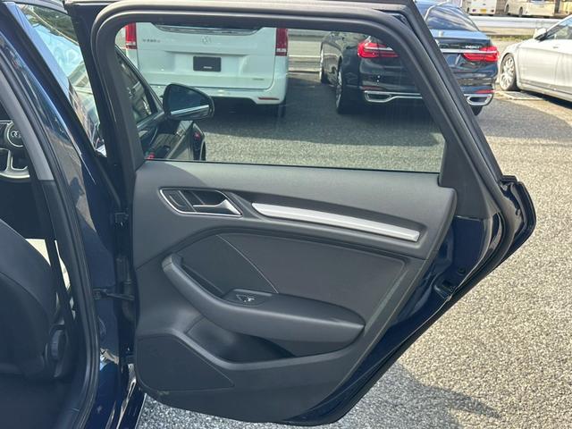 A3 スポーツバック40TFSIクワトロ 後期モデル アクティブクルーズコントロール バーチャルコックピット コンビニエンスPKG LEDライトPKG オートエアコン ナビ 地デジ バックカメラ 4WD 16インチAW 禁煙(40枚目)