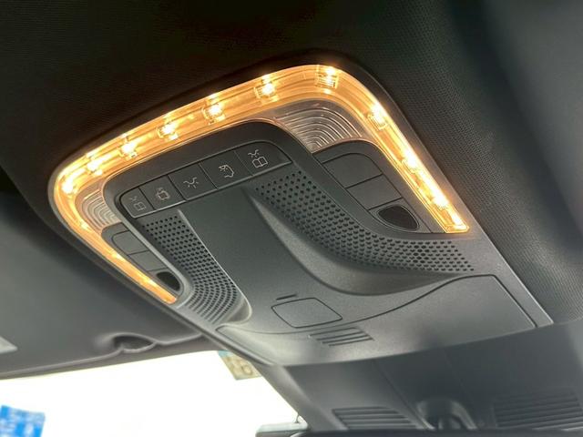 Ｖクラス Ｖ２２０ｄ　スポーツ　レザーパッケージ　後席ツインモニター　パナメリカーナグリル　レーダーセーフティパッケージ　ＬＥＤヘッドライト　パワーシート　シートヒーター　リアエアコン　ナビ　地デジ　３６０°カメラ　１９ＡＷ　禁煙（45枚目）
