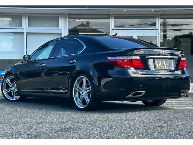 LS LS600hL後席セパレートシートパッケージ サンルーフ 社外21インチAW ローダウン エアサスコントローラー ベージュレザー クルーズコントロール LEDヘッドライト パワーシート シートヒーター ナビ バックカメラ ETC 禁煙(2枚目)