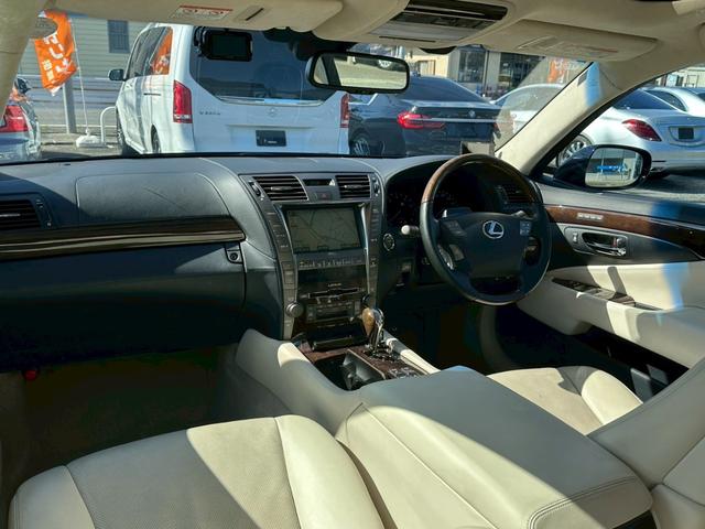 LS LS600hL後席セパレートシートパッケージ サンルーフ 社外21インチAW ローダウン エアサスコントローラー ベージュレザー クルーズコントロール LEDヘッドライト パワーシート シートヒーター ナビ バックカメラ ETC 禁煙(13枚目)