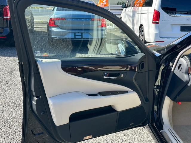 LS LS600hL後席セパレートシートパッケージ サンルーフ 社外21インチAW ローダウン エアサスコントローラー ベージュレザー クルーズコントロール LEDヘッドライト パワーシート シートヒーター ナビ バックカメラ ETC 禁煙(48枚目)