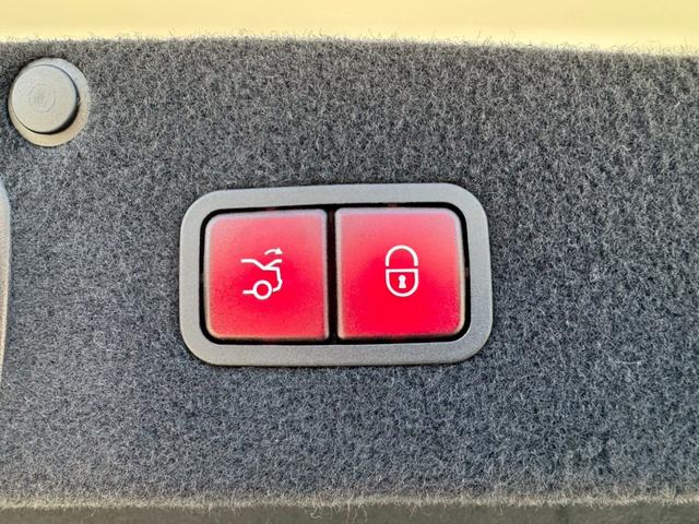Ｓクラス Ｓ３００ｈロング　ＡＭＧライン　パノラマスライディングルーフ　ベージュ革　レーダーセーフティＰＫＧ　ＨＵＤ　Ｂｕｒｍｅｓｔｅｒサウンド　ＬＥＤヘッドライト　シートヒーター　ベンチレーション　地デジ　３６０°Ｃ　禁煙（25枚目）