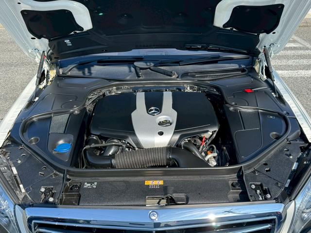 Ｓクラス Ｓ３００ｈロング　ＡＭＧライン　パノラマスライディングルーフ　ベージュ革　レーダーセーフティＰＫＧ　ＨＵＤ　Ｂｕｒｍｅｓｔｅｒサウンド　ＬＥＤヘッドライト　シートヒーター　ベンチレーション　地デジ　３６０°Ｃ　禁煙（27枚目）