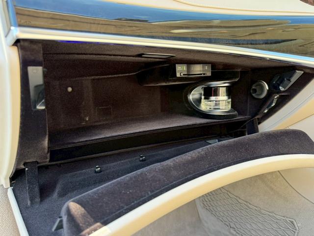 Ｓクラス Ｓ３００ｈロング　ＡＭＧライン　パノラマスライディングルーフ　ベージュ革　レーダーセーフティＰＫＧ　ＨＵＤ　Ｂｕｒｍｅｓｔｅｒサウンド　ＬＥＤヘッドライト　シートヒーター　ベンチレーション　地デジ　３６０°Ｃ　禁煙（36枚目）