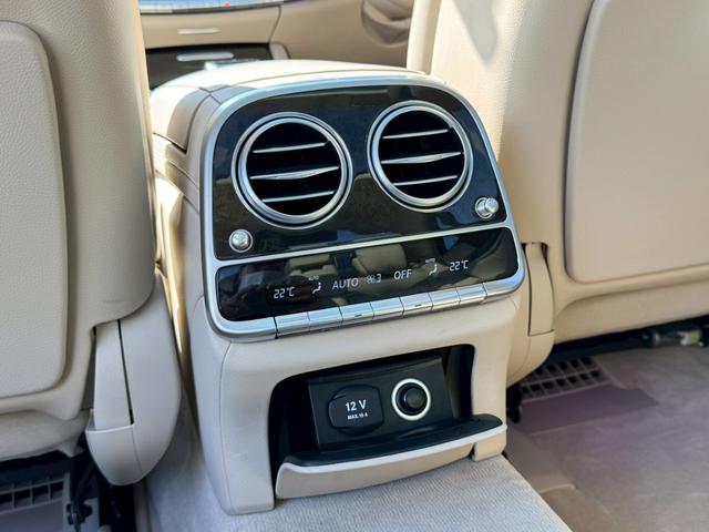 Ｓクラス Ｓ３００ｈロング　ＡＭＧライン　パノラマスライディングルーフ　ベージュ革　レーダーセーフティＰＫＧ　ＨＵＤ　Ｂｕｒｍｅｓｔｅｒサウンド　ＬＥＤヘッドライト　シートヒーター　ベンチレーション　地デジ　３６０°Ｃ　禁煙（37枚目）