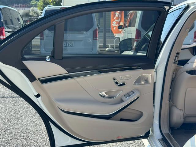Ｓクラス Ｓ３００ｈロング　ＡＭＧライン　パノラマスライディングルーフ　ベージュ革　レーダーセーフティＰＫＧ　ＨＵＤ　Ｂｕｒｍｅｓｔｅｒサウンド　ＬＥＤヘッドライト　シートヒーター　ベンチレーション　地デジ　３６０°Ｃ　禁煙（40枚目）