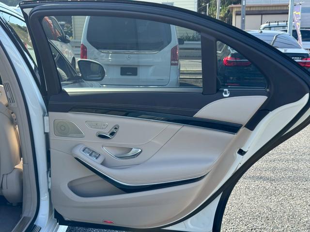Ｓクラス Ｓ３００ｈロング　ＡＭＧライン　パノラマスライディングルーフ　ベージュ革　レーダーセーフティＰＫＧ　ＨＵＤ　Ｂｕｒｍｅｓｔｅｒサウンド　ＬＥＤヘッドライト　シートヒーター　ベンチレーション　地デジ　３６０°Ｃ　禁煙（41枚目）