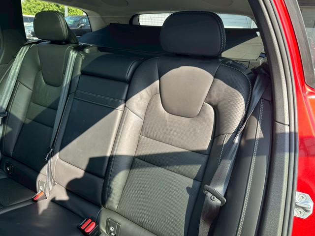 V60 T5 インスクリプション パノラマスライディングルーフ ブラックレザー インテリセーフ ACC ヘッドアップディスプレイ harman/kardon LED パワーシート シートヒーター カープレイ 地デジ 360°C 禁煙(28枚目)