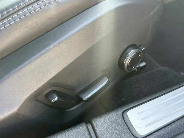 V60 T5 インスクリプション パノラマスライディングルーフ ブラックレザー インテリセーフ ACC ヘッドアップディスプレイ harman/kardon LED パワーシート シートヒーター カープレイ 地デジ 360°C 禁煙(36枚目)