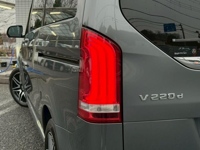 Ｖクラス Ｖ２２０ｄ　アバンギャルド　ＡＭＧライン　後期モデル　１０．２５インチナビ　９速ＡＴ　レーダーセーフティーＰＫＧ　ブラックレザー　ＬＥＤ　パワーテールゲート　パワーシート　シートヒーター　ナビ　地デジ　３６０°カメラ　ＡＭＧ１９ＡＷ　禁煙（9枚目）