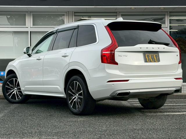 ＸＣ９０ Ｂ５　ＡＷＤ　モーメンタム　パノラマスライディングルーフ　ホワイトレザー　インテリセーフ　アクティブクルーズコントロール　ＬＥＤヘッドライト　パワーシート　シートヒーター　カープレイ　ナビ　３６０°Ｃ　１９インチＡＷ　禁煙（2枚目）