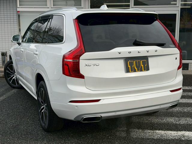 ＸＣ９０ Ｂ５　ＡＷＤ　モーメンタム　パノラマスライディングルーフ　ホワイトレザー　インテリセーフ　アクティブクルーズコントロール　ＬＥＤヘッドライト　パワーシート　シートヒーター　カープレイ　ナビ　３６０°Ｃ　１９インチＡＷ　禁煙（9枚目）