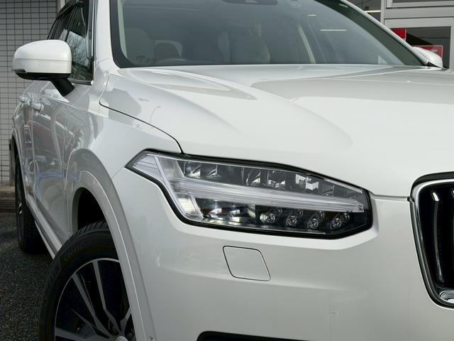 ＸＣ９０ Ｂ５　ＡＷＤ　モーメンタム　パノラマスライディングルーフ　ホワイトレザー　インテリセーフ　アクティブクルーズコントロール　ＬＥＤヘッドライト　パワーシート　シートヒーター　カープレイ　ナビ　３６０°Ｃ　１９インチＡＷ　禁煙（10枚目）