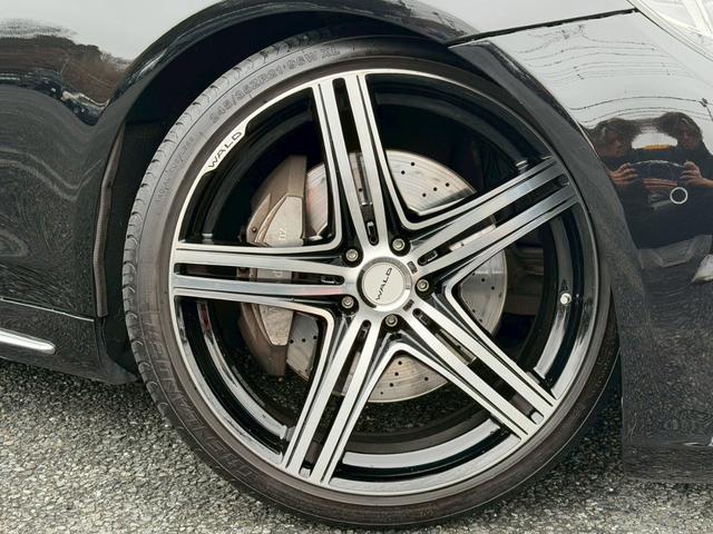 Ｓクラス Ｓ５５０ロング　ＡＭＧスポーツＰＫＧ　ＷＡＬＤ２１インチＡＷ　ローダウン　マフラー　パノラマＳＲ　ブラックレザー　ＲＳＰ　Ｂｕｒｍｅｓｔｅｒ　ＬＥＤ　シートヒーター　ベンチレーション　ナビ　地デジ　禁煙（7枚目）