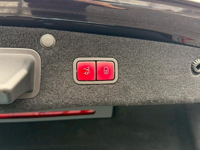 Ｓクラス Ｓ５５０ロング　ＡＭＧスポーツＰＫＧ　ＷＡＬＤ２１インチＡＷ　ローダウン　マフラー　パノラマＳＲ　ブラックレザー　ＲＳＰ　Ｂｕｒｍｅｓｔｅｒ　ＬＥＤ　シートヒーター　ベンチレーション　ナビ　地デジ　禁煙（28枚目）